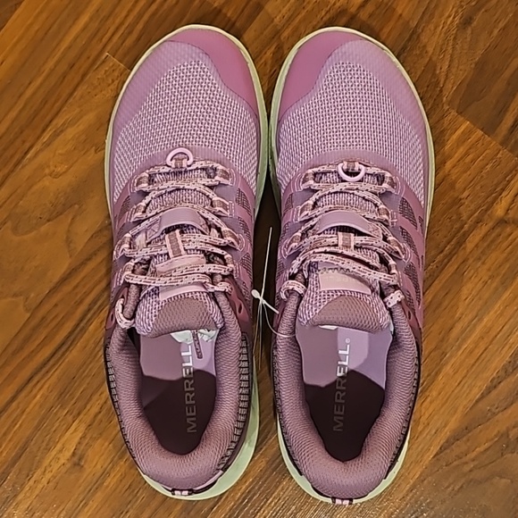 New Women's Merrell Sneakers - Picture 6 of 7